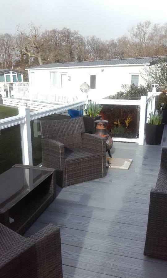Luxury 6 Berth Lodge At Quince 10 Ferndown Dış mekan fotoğraf
